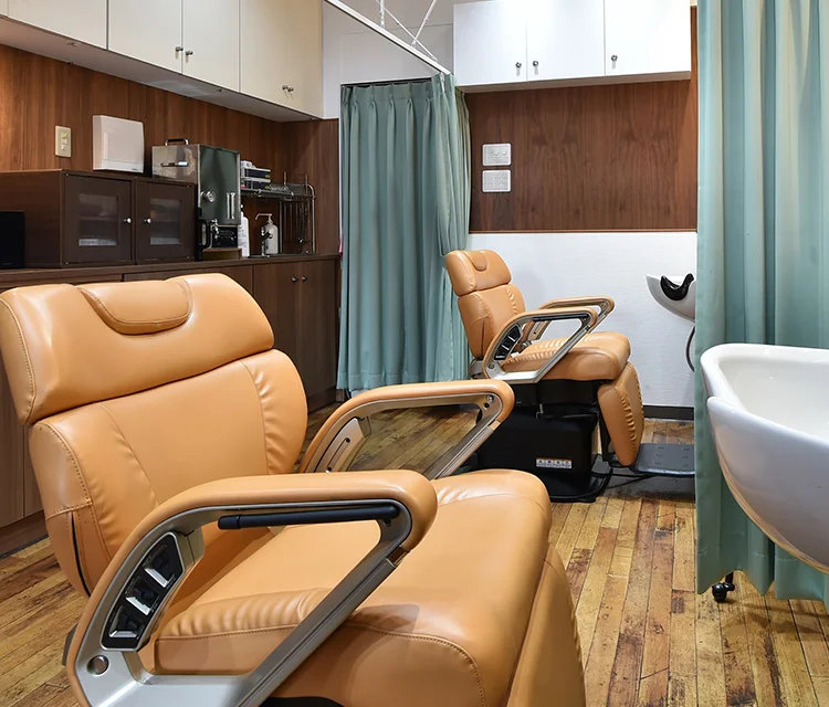 ヘアサロンスイッチの施術スペースと店内の設備